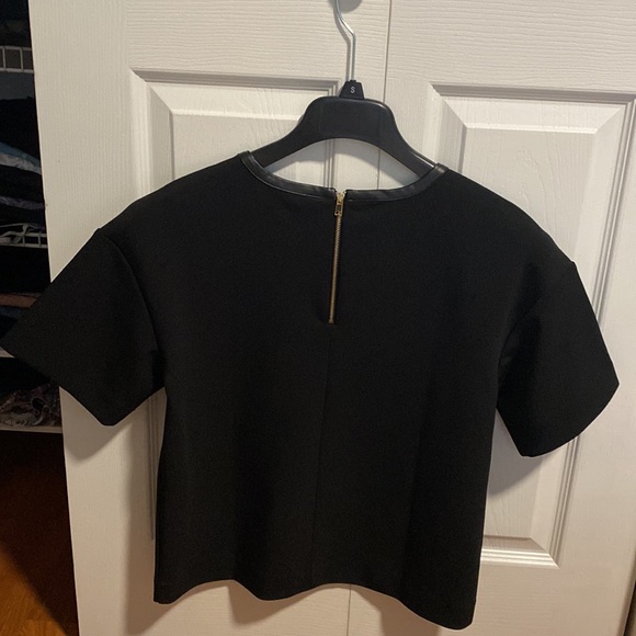 Ann Taylor short sleeve top w/ faux leather trim - Picture 4 of 4